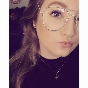 Meet your Posher, Allison